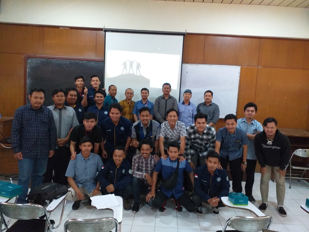Kuliah Industri dan Penyusunan Kurikulum dengan PT. Indoprima Gemilang Surabaya